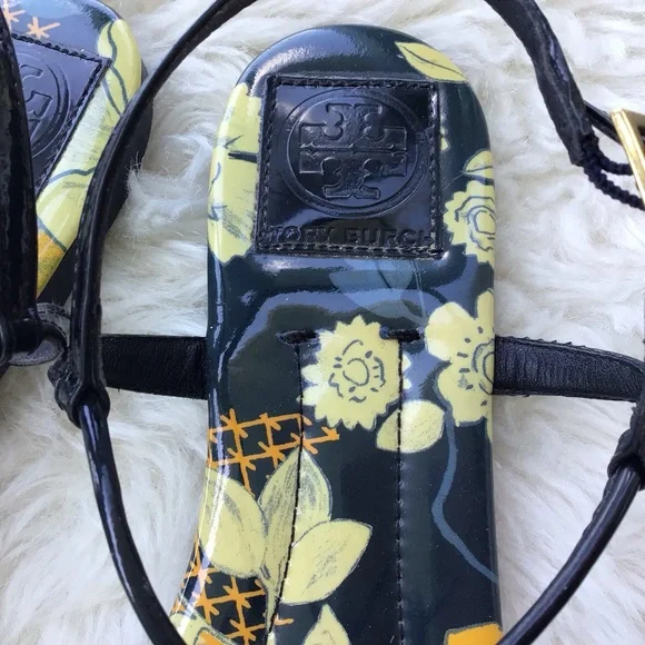 Tory Burch Signature Leather Printed Ankle Strap Thong Sandals Flats - Picture 4 of 9